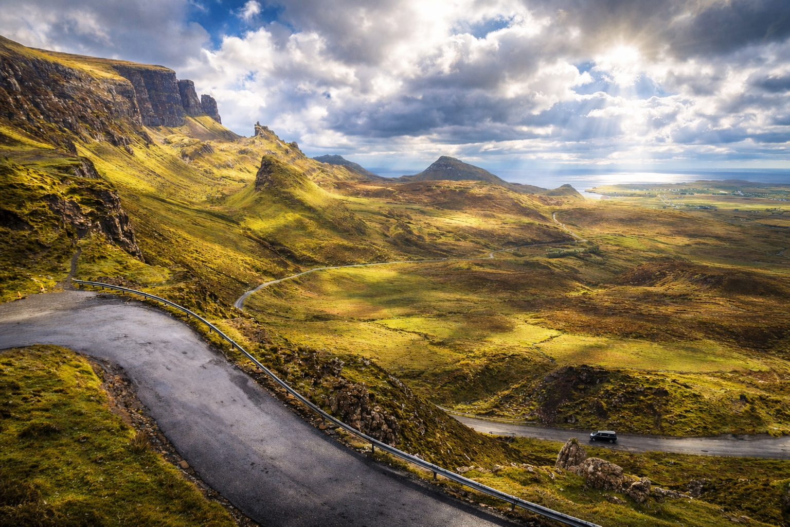 Best road trips in Scotland to Skye - Scenic itinerary from Fort William to Mallaig and Armadale